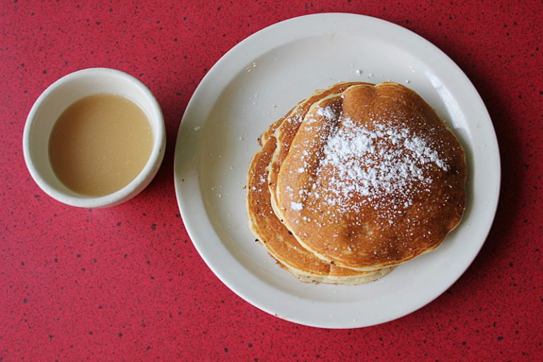 MEET THE NICEST RESTAURANT IN CHICAGO AND THE FAMILY BEHIND IT 