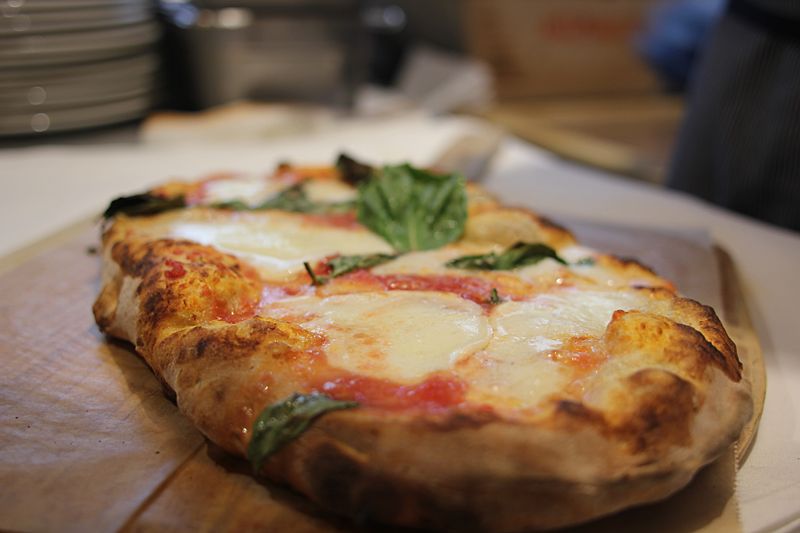 EATALY IS CHANGING NEAPOLITAN PIZZA JUST FOR YOU, CHICAGO